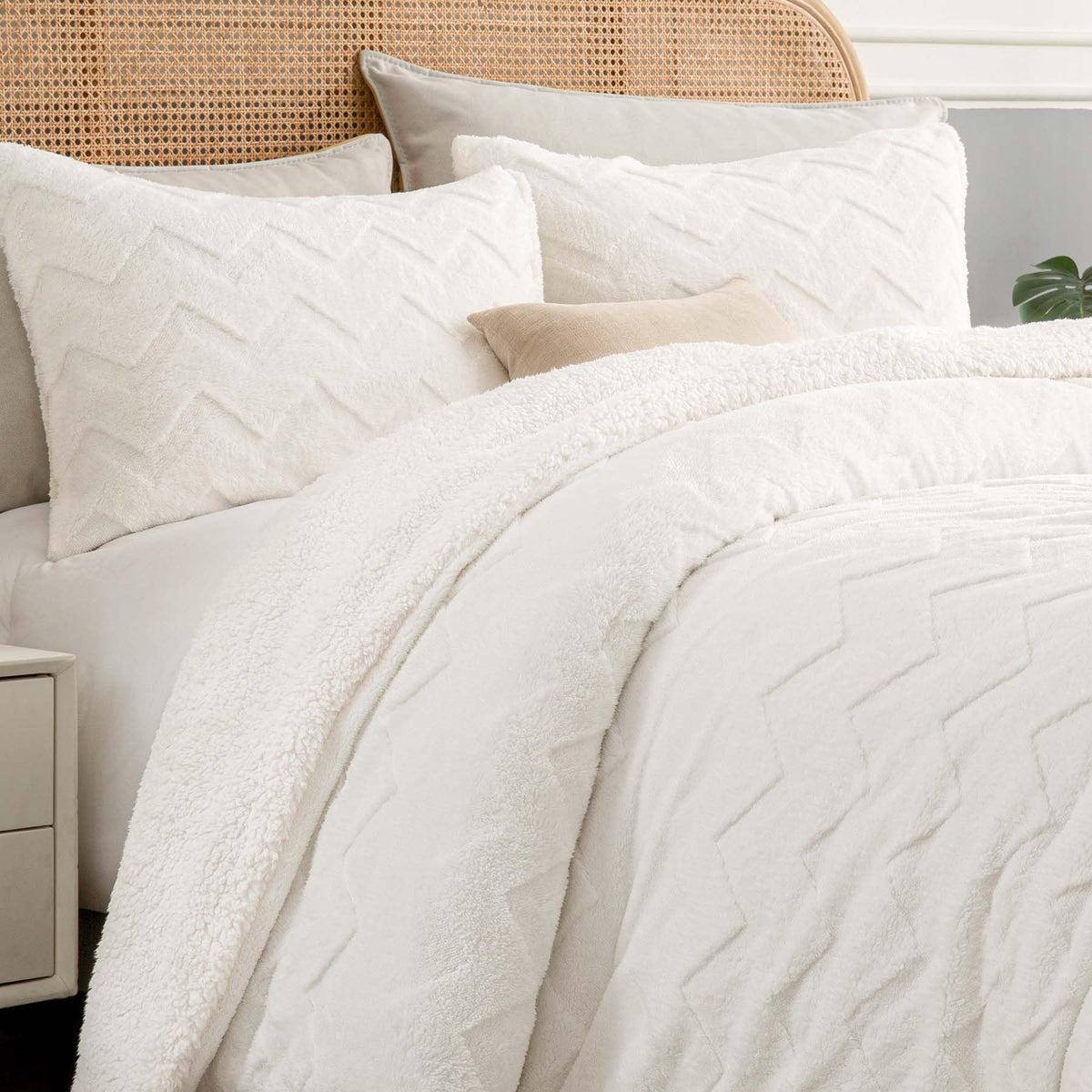 BEDELITE Fluffy Sherpa Queen Comforter Set,Grey