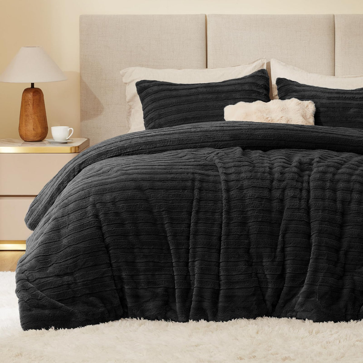 BEDELITE Fleece Full Comforter Set, Fluffy Bed Set, Cream White