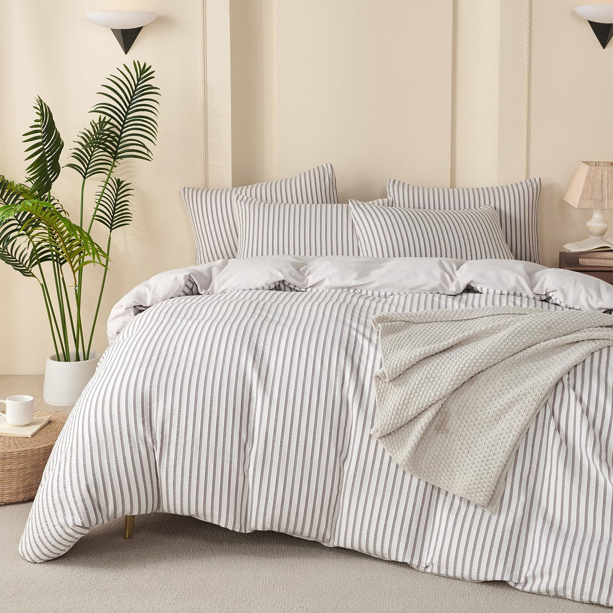 Comforter Queen Set Grid Black 100% Soft Washed Microfiber Jacquard 3 Pieces Grid Bedding Sets Grey White Comforter Queen for All Seasons and 2 Pillowcases Comfort Breathable
