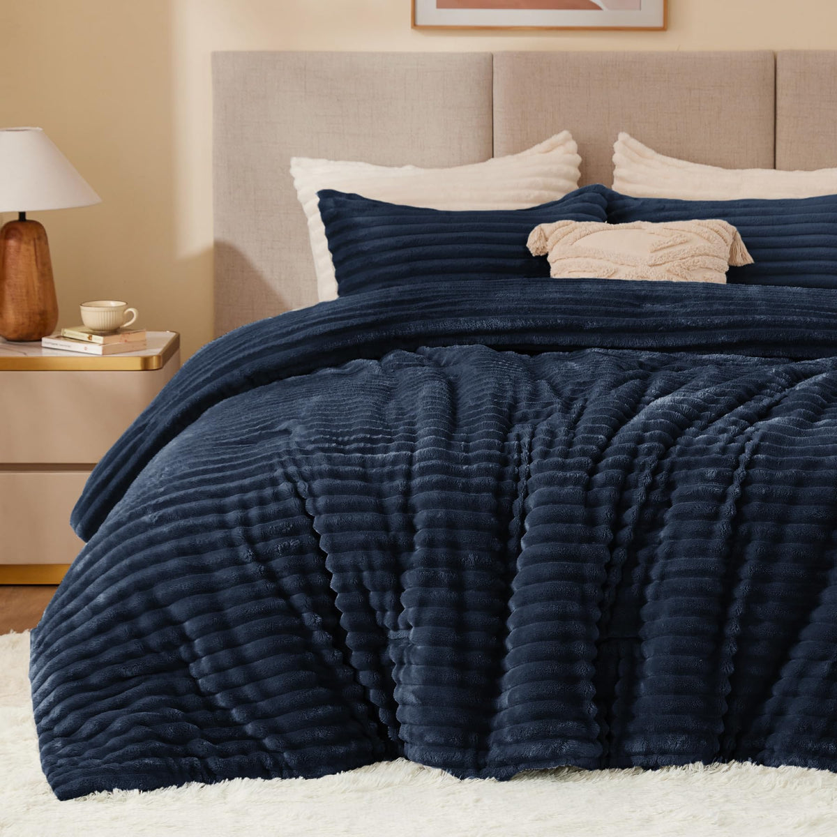 BEDELITE Fleece Full Comforter Set, Fluffy Bed Set, Cream White