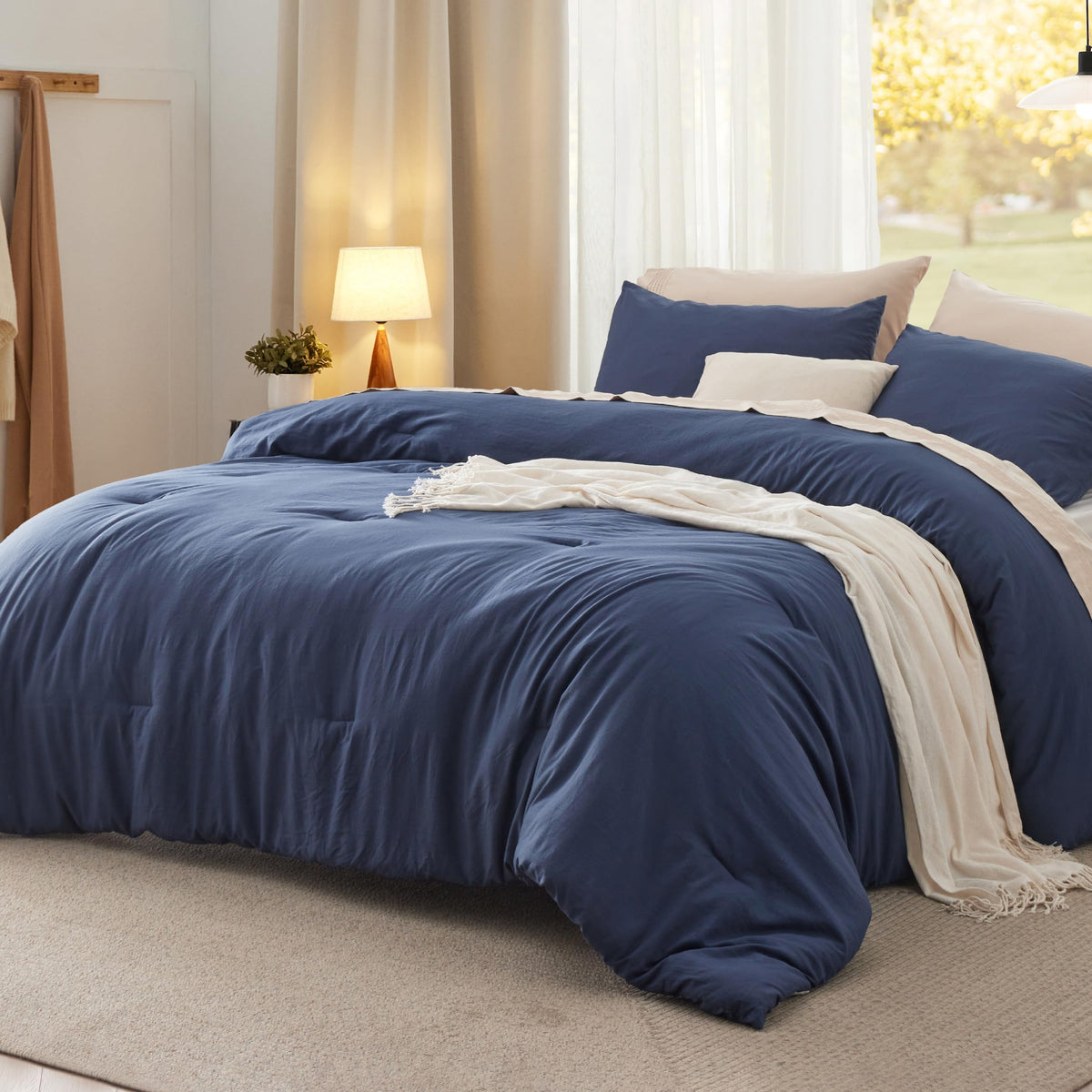 Bedsure Queen Comforter Set Prewashed Soft Bedding Set 3Pcs White 90"x90"