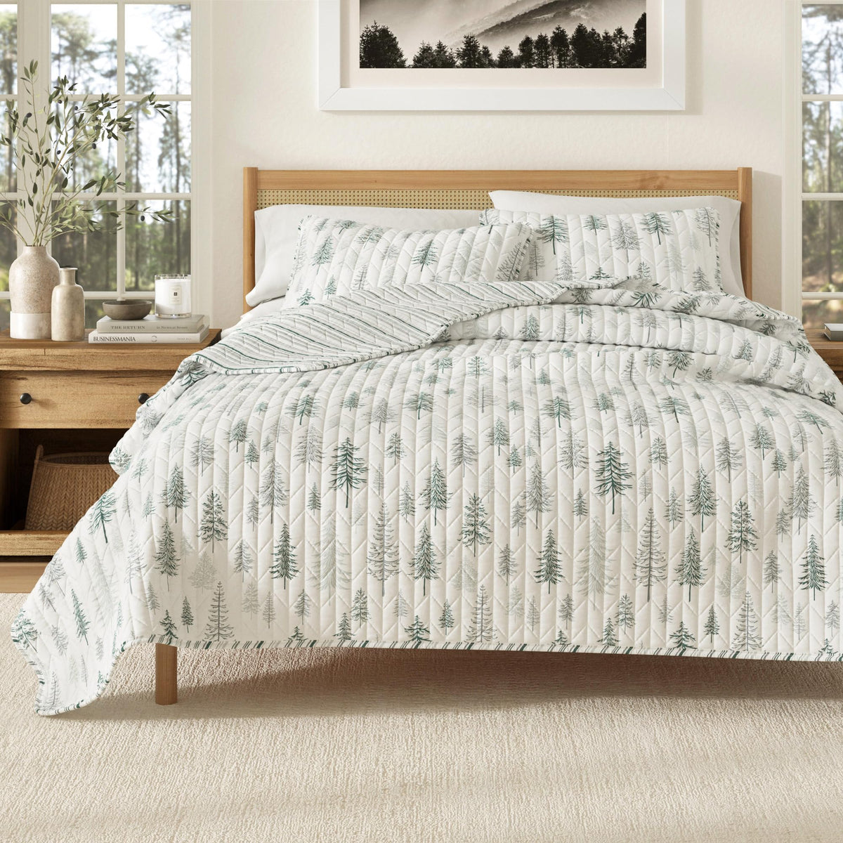 Great Bay Home Lodge Quilt Set - 3-Piece Full/Queen Size Rustic Bedding Set - Lightweight, All-Season, Reversible Bedspread (Lodge Trees)