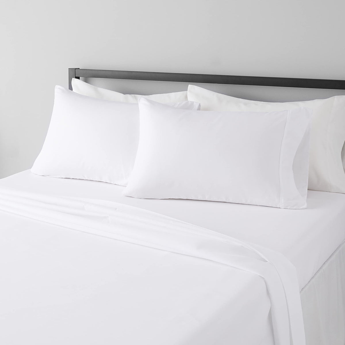 Amazon Basics Lightweight Super Soft Easy Care Breathable Microfiber 4 Piece Bed Sheets Set with 14-Inch Deep Pockets, Full, Navy Blue, Solid