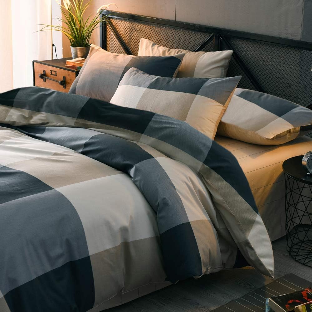 LifeTB Queen Comforter Set Fluffy Plaid Checkered Pattern Modern Style Geometric Comforter with 2 Pillow Shams Grid Plaid Bedding Comforter for Boys Men All Season Queen Size Bed Comforter Set