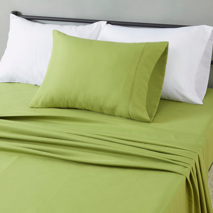 Amazon Basics Lightweight Super Soft Easy Care Breathable Microfiber 4 Piece Bed Sheets Set with 14-Inch Deep Pockets, Full, Navy Blue, Solid