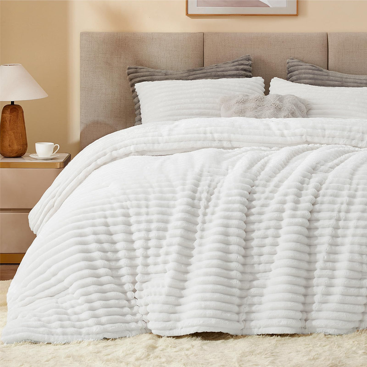 BEDELITE Fleece Full Comforter Set, Fluffy Bed Set, Cream White