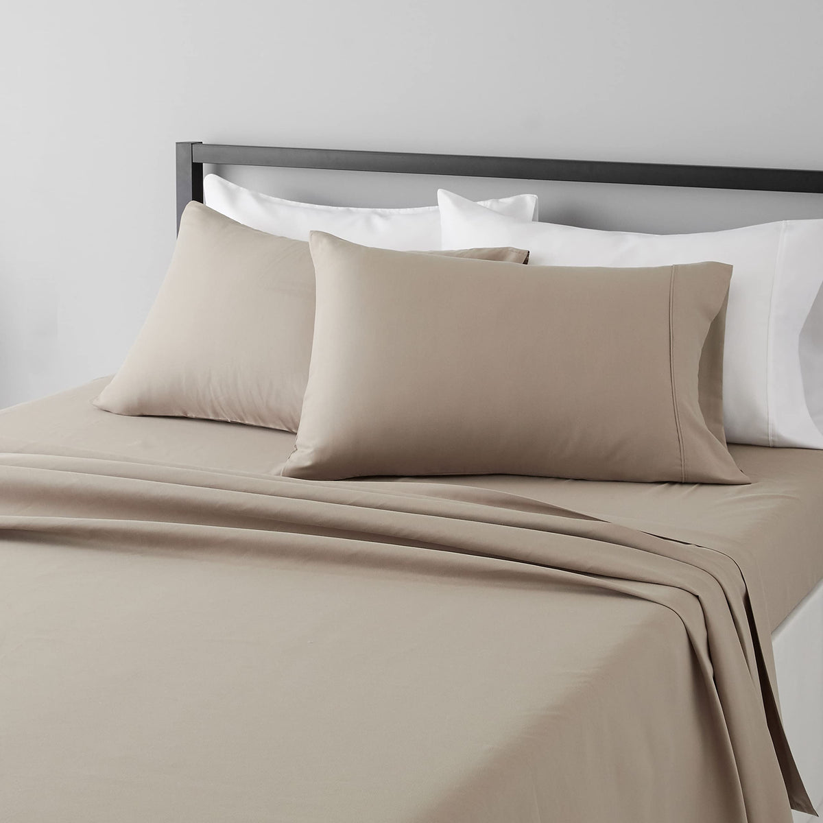 Amazon Basics Lightweight Super Soft Easy Care Breathable Microfiber 4 Piece Bed Sheets Set with 14-Inch Deep Pockets, Full, Navy Blue, Solid