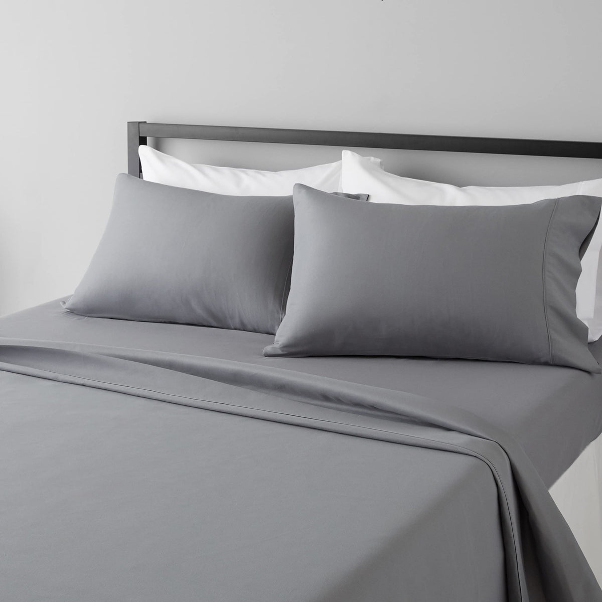 Amazon Basics Lightweight Super Soft Easy Care Breathable Microfiber 4 Piece Bed Sheets Set with 14-Inch Deep Pockets, Full, Navy Blue, Solid