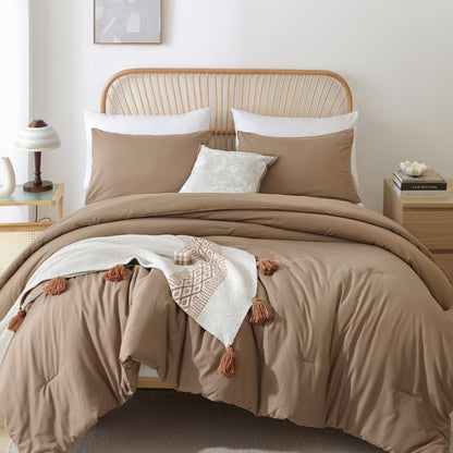 ROSGONIA King Size Comforter Set Olive Green, 3pcs (1 Boho Comforter & 2 Pillowcases), Lightweight Bedding Blanket All Season Bedspreads Quilt
