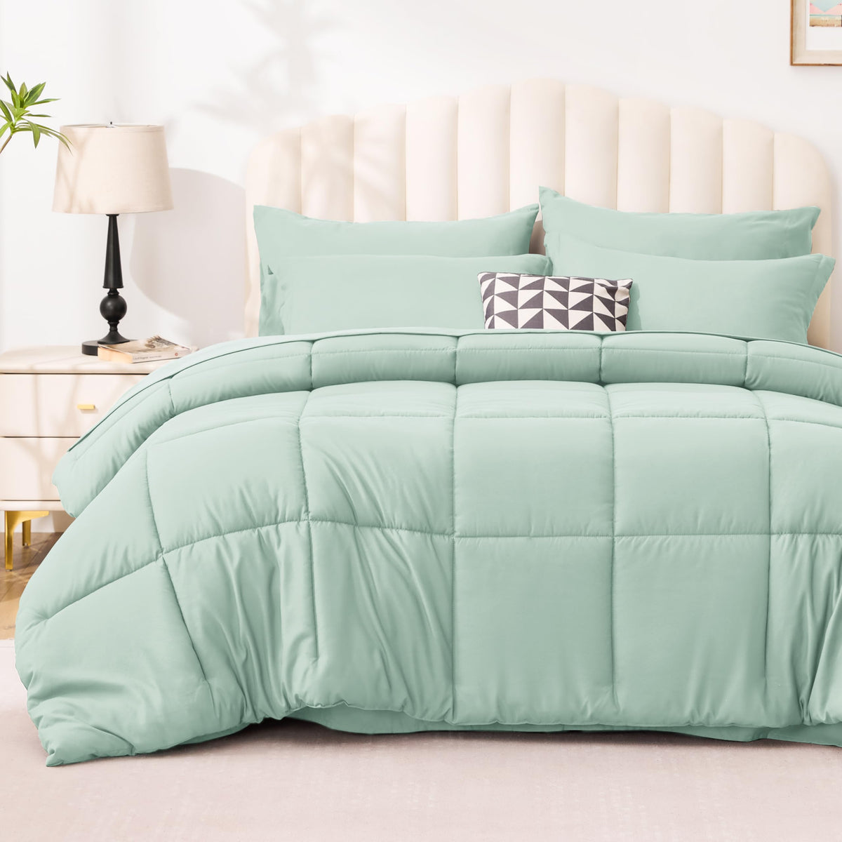 Love's cabin Queen Comforter Set, 7 Pieces Bed in a Bag, Black