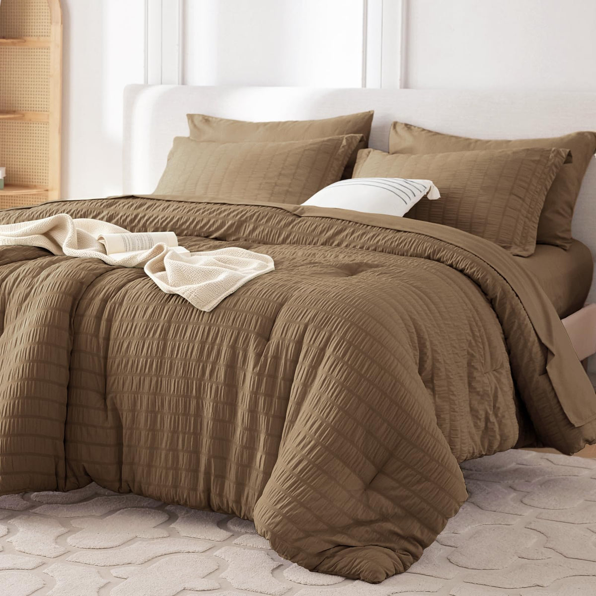 MUXHOMO Queen Comforter Set 7 Pieces, Seersucker Bed in a Bag, Beige