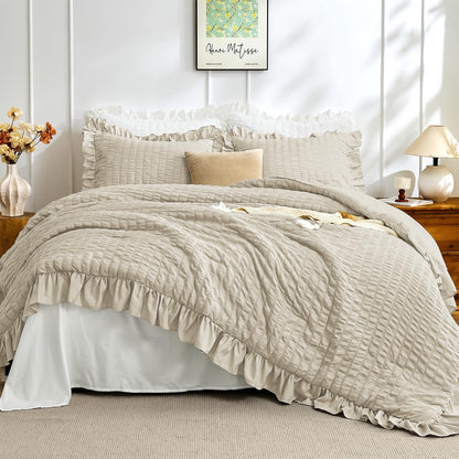 JOLLYVOGUE White Comforters Queen Size, 3 Pieces Ruffle Seersucker Queen Comforter Set for All Season, Lightweight Soft Shabby Chic Bedding Sets for Women（1 Comforter, 2 Pillowshams）