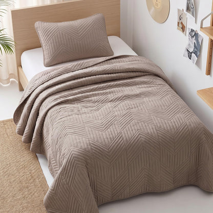 Exclusivo Mezcla Ultrasonic Full Queen Quilt Bedding Set, Beige Cream