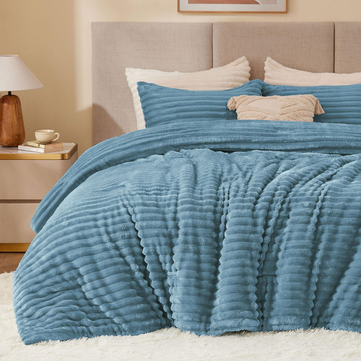 BEDELITE Fleece Full Comforter Set, Fluffy Bed Set, Cream White