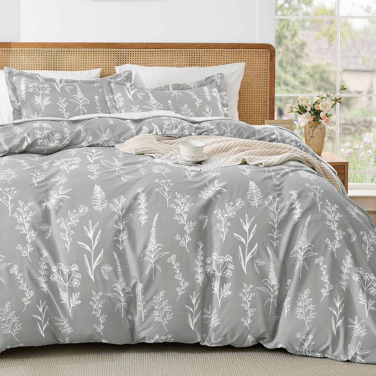 MUXHOMO Duvet Cover King Size, 3-Piece Floral Grey-Blue Bedding Set