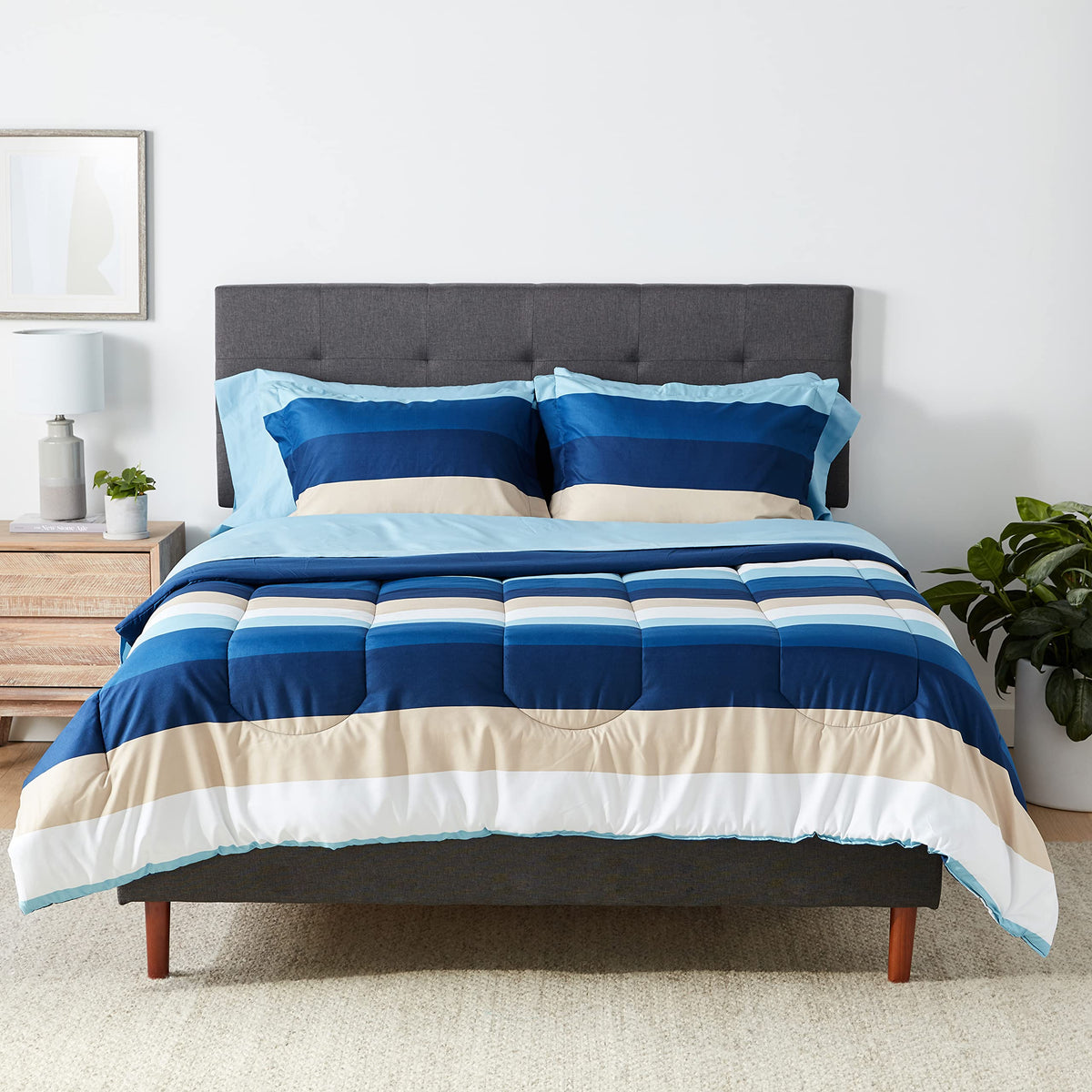 Amazon Basics 5-Piece Lightweight Microfiber Comforter Set with Sheets, Bed-in-a-Bag, Navy with Grey Plaid Bedding, Twin/Twin XL