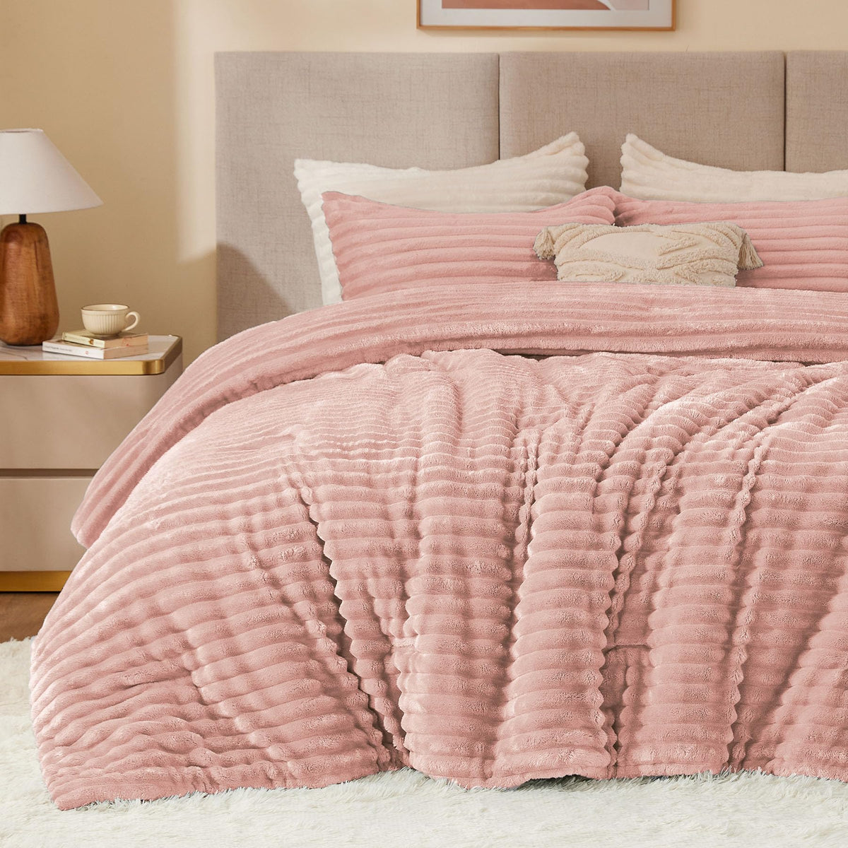 BEDELITE Fleece Queen Comforter Set, Fluffy Bed Set, Pink