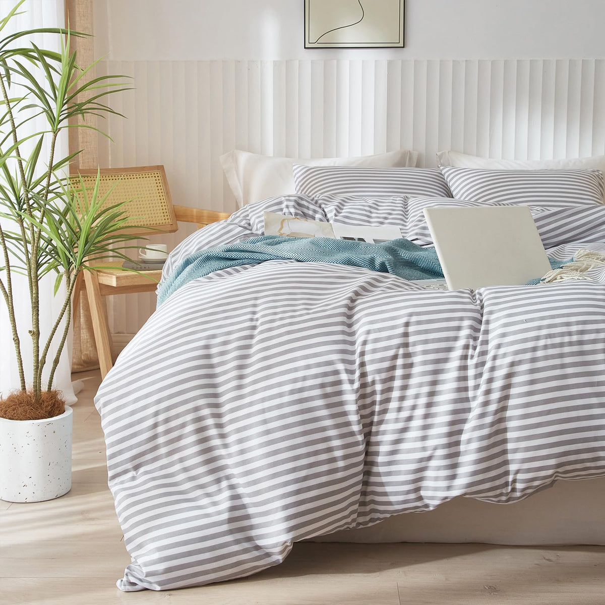 LifeTB Queen Comforter Set Fluffy Plaid Checkered Pattern Modern Style Geometric Comforter with 2 Pillow Shams Grid Plaid Bedding Comforter for Boys Men All Season Queen Size Bed Comforter Set