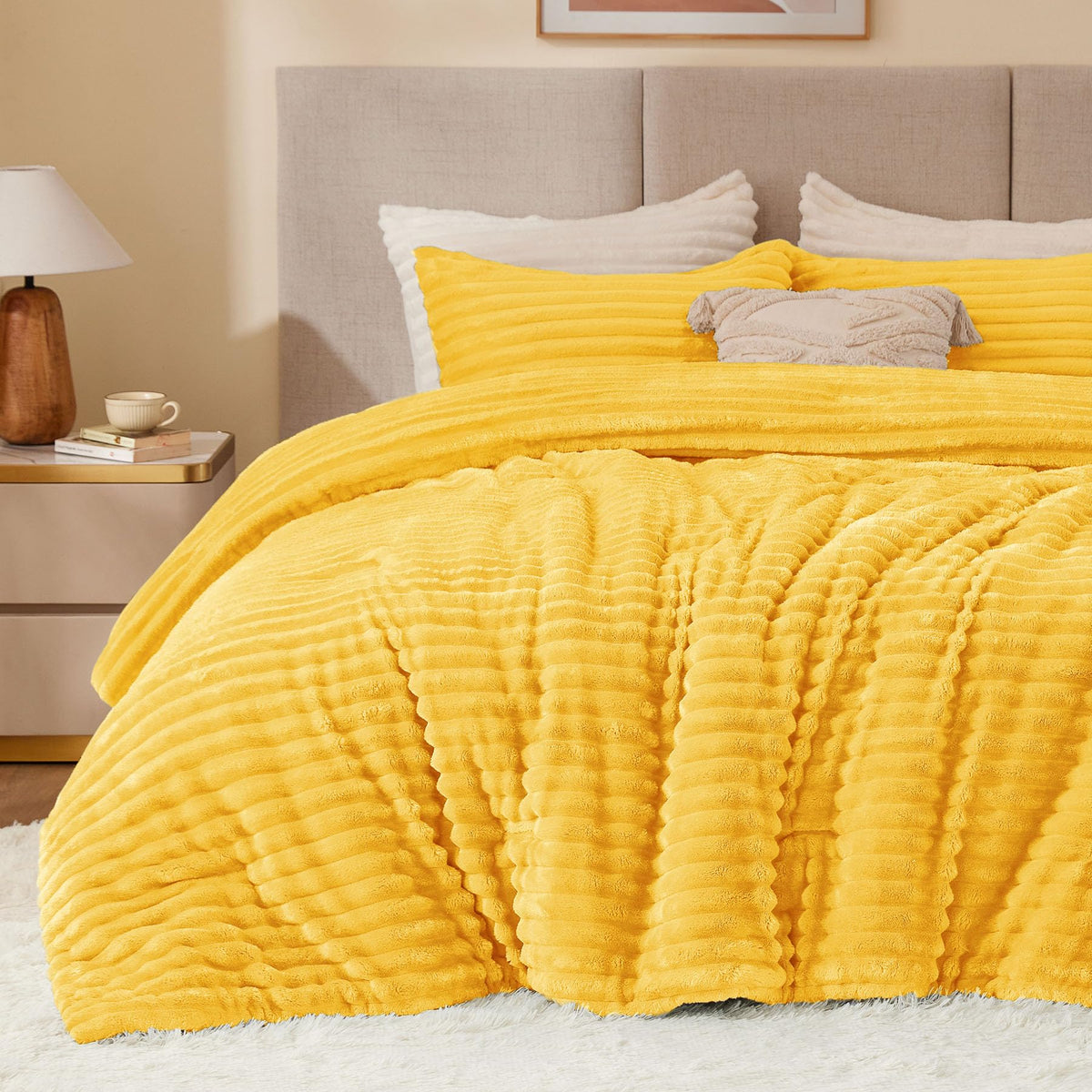 BEDELITE Fleece Full Comforter Set, Fluffy Bed Set, Cream White