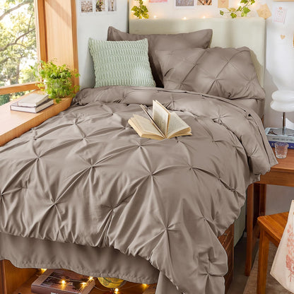 Sasttie Full Size Comforter Set, 7-Piece Bed in a Bag Double, Pintuck Bedding Set for All Season, Includes Comforter, Flat Sheet, Fitted Sheet, Pillowcases and Pillowshams, Beige