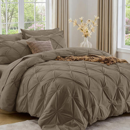 Sasttie Full Size Comforter Set, 7-Piece Bed in a Bag Double, Pintuck Bedding Set for All Season, Includes Comforter, Flat Sheet, Fitted Sheet, Pillowcases and Pillowshams, Beige
