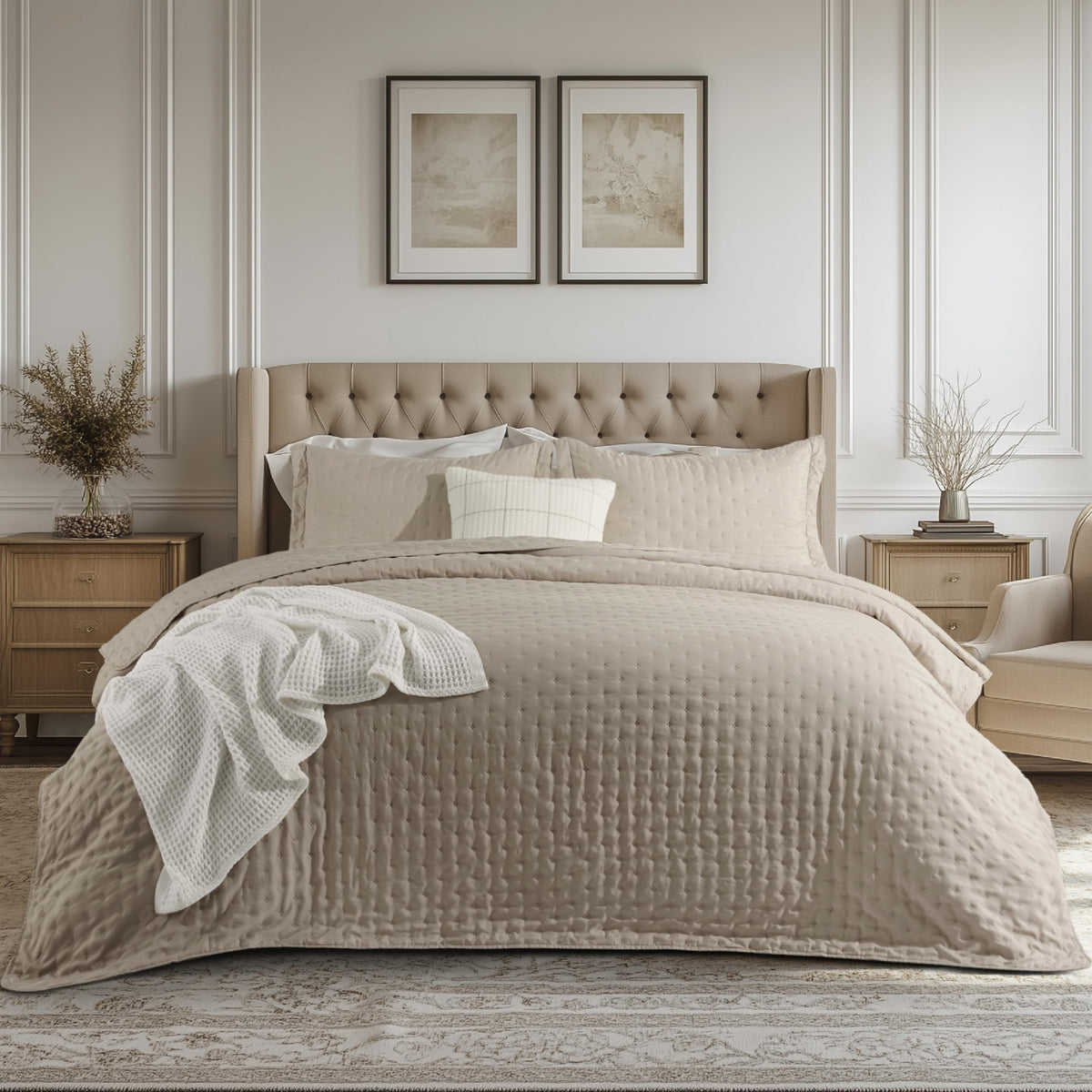 Bedsure Quilts Queen Size - Lightweight Comforter Queen Size for Summer, Bright White Bedspread Quilt with Clover Pattern, Soft Ultrasonic Coverlet, Modern All-Season Bedding, 90 x 96 Inches