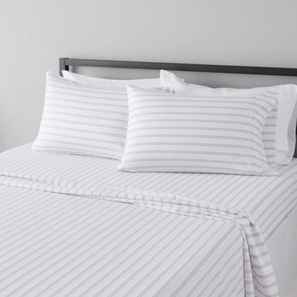Amazon Basics Lightweight Super Soft Easy Care Breathable Microfiber 4 Piece Bed Sheets Set with 14-Inch Deep Pockets, Full, Navy Blue, Solid