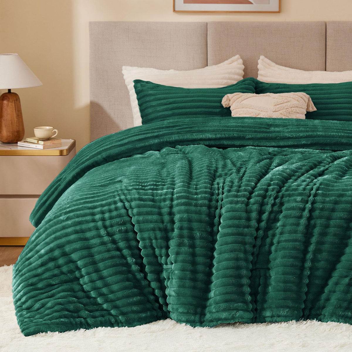 BEDELITE Fleece Full Comforter Set, Fluffy Bed Set, Cream White