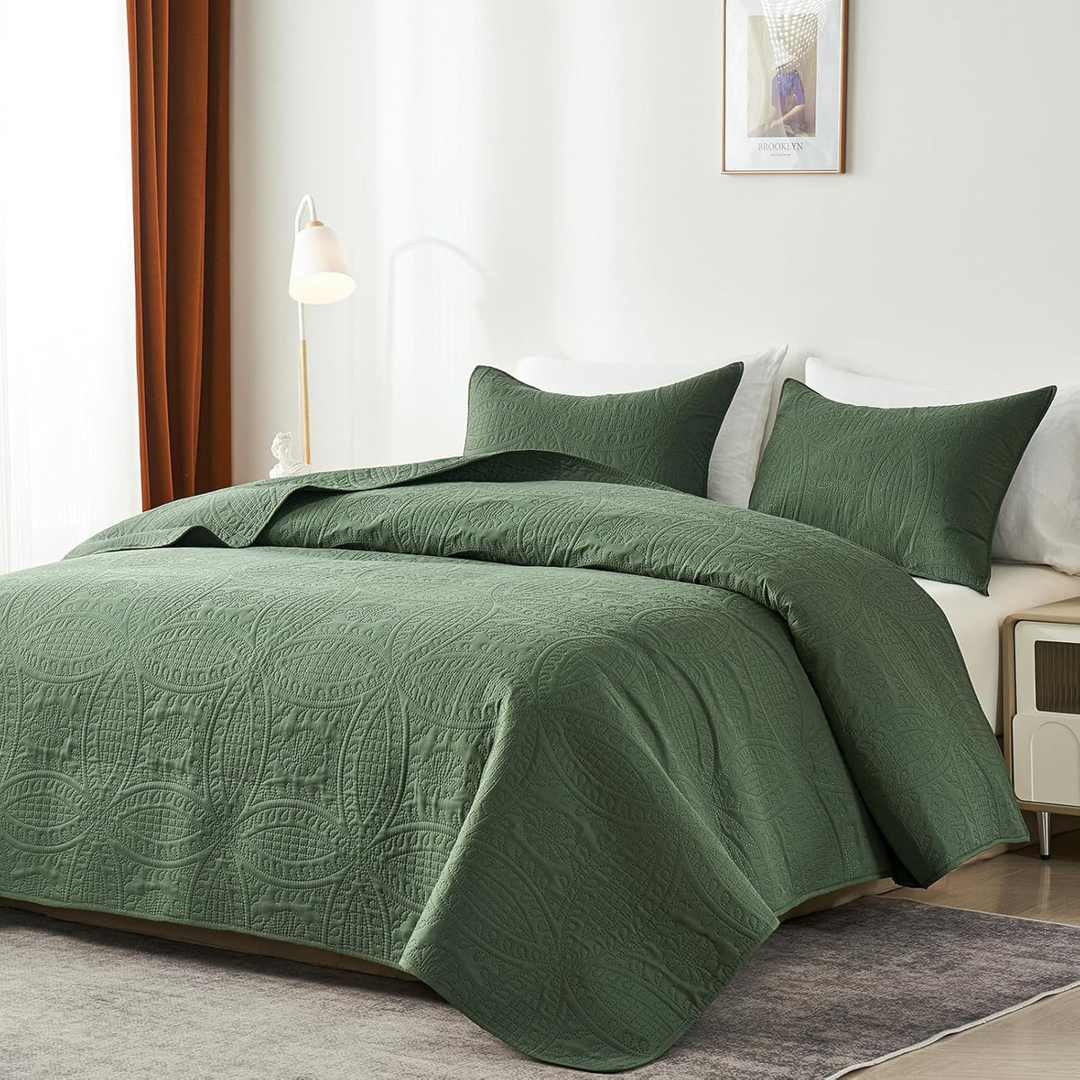 akkialla Queen Quilt Bedding Set,Olive Green Ultrasonic Full/Queen Quilt Set,Lightweight Soft Bedspread Coverlet,Modern Style Coin Pattern Bed Cover for All Seasons,3 Piece(1 Quilt,2 Pillow Shams)