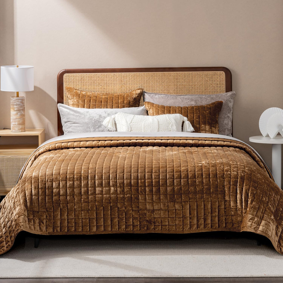 RECYCO Channel Box Stitch Velvet Quilt Set, King Size, Beige