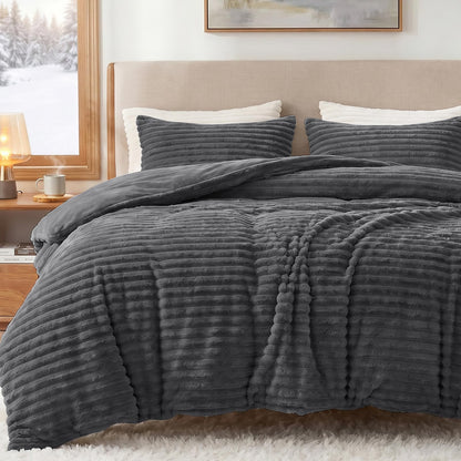 CozyLux Fleece Queen Comforter Set, 3 Piece Winter Warm Black Bedding