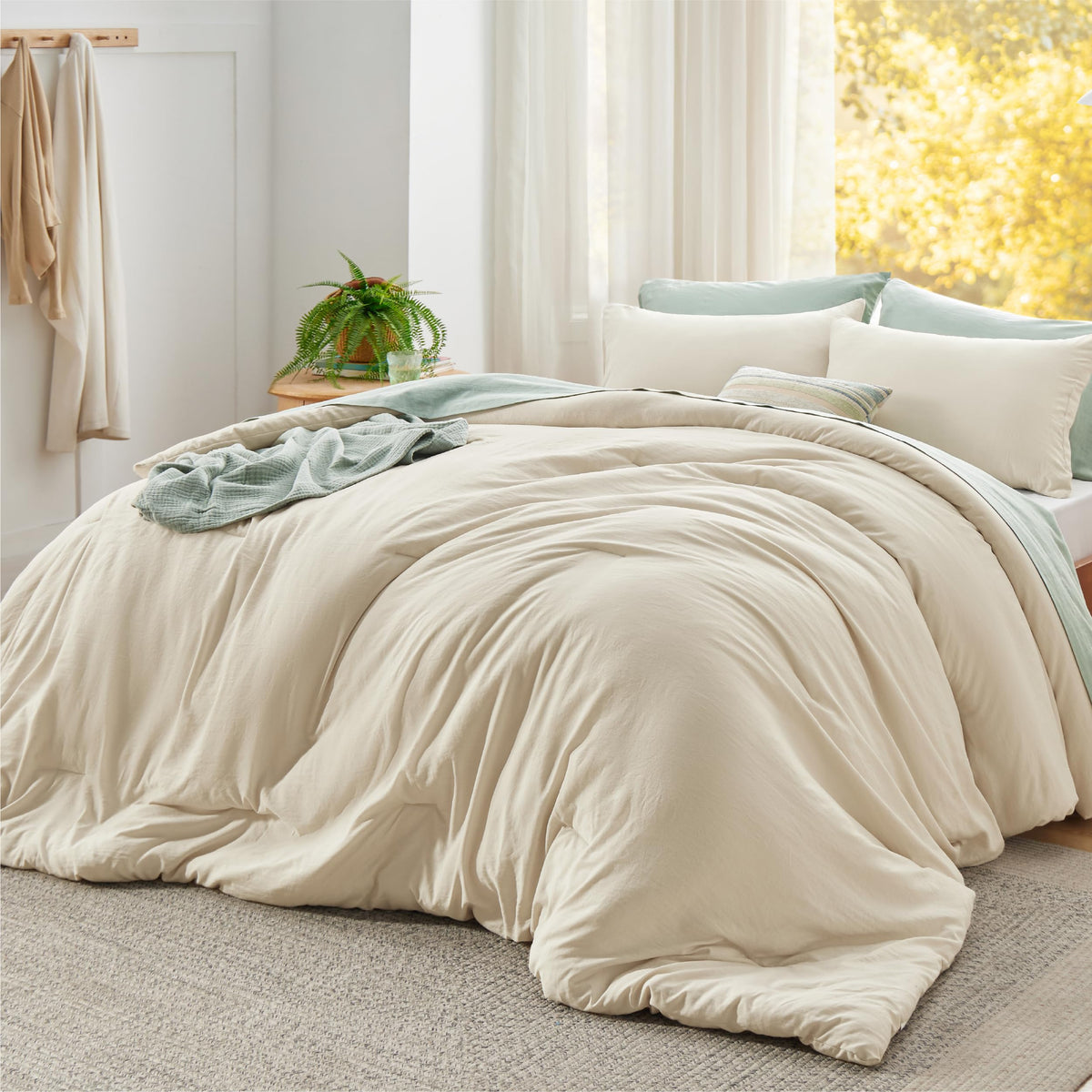 Bedsure Queen Comforter Set Prewashed Soft Bedding Set 3Pcs White 90"x90"