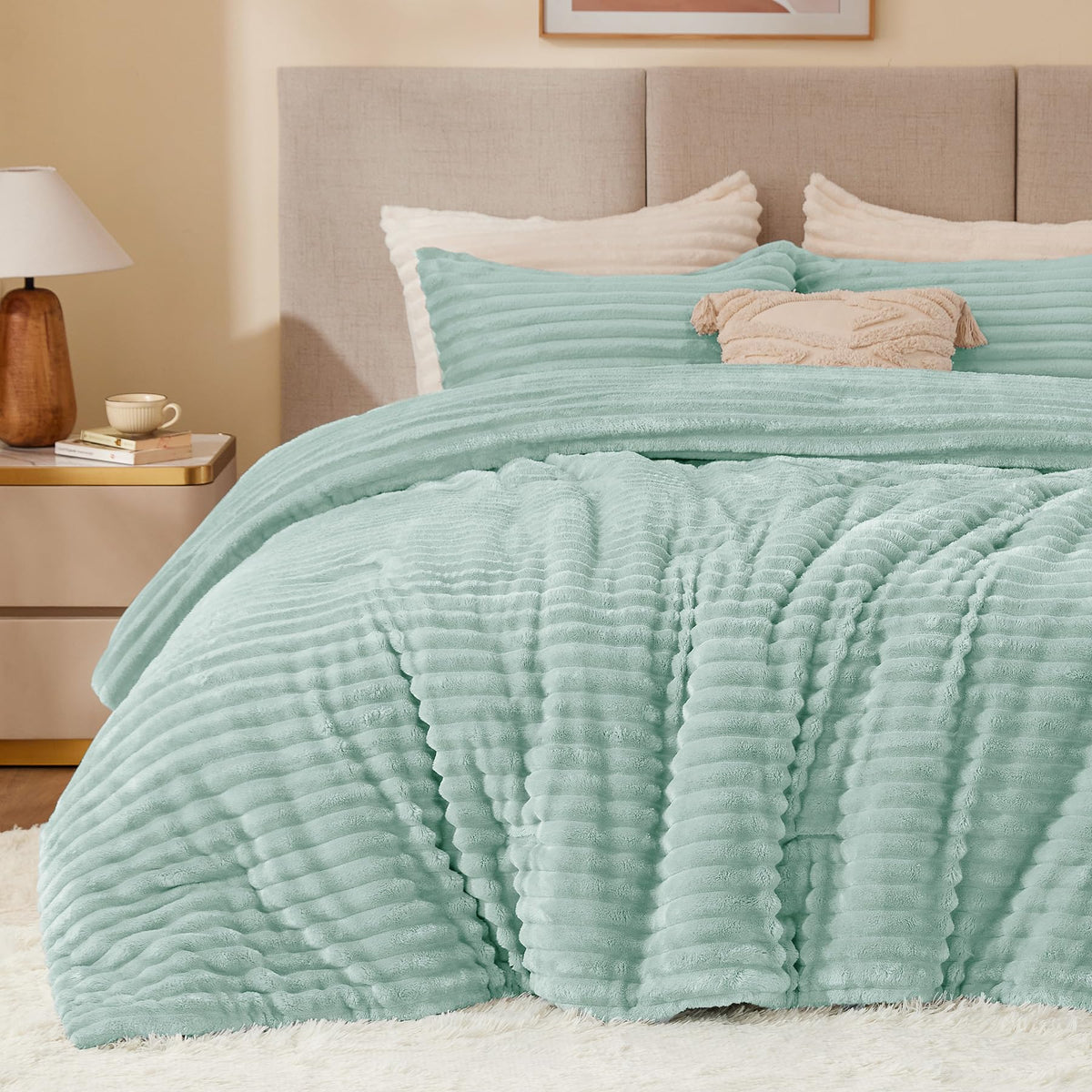 BEDELITE Fleece Queen Comforter Set, Fluffy Bed Set, Pink
