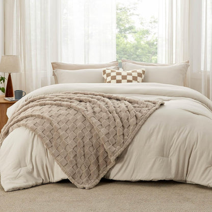 Bedsure Queen Bedding Set -5 Pieces Boho Comforter Sets Queen Size with Checkered Throw Blanket, Decorative Pillow, Lightwight Bedding for All Season, Fluffy Soft Bedding Set, Linen Beige Brown