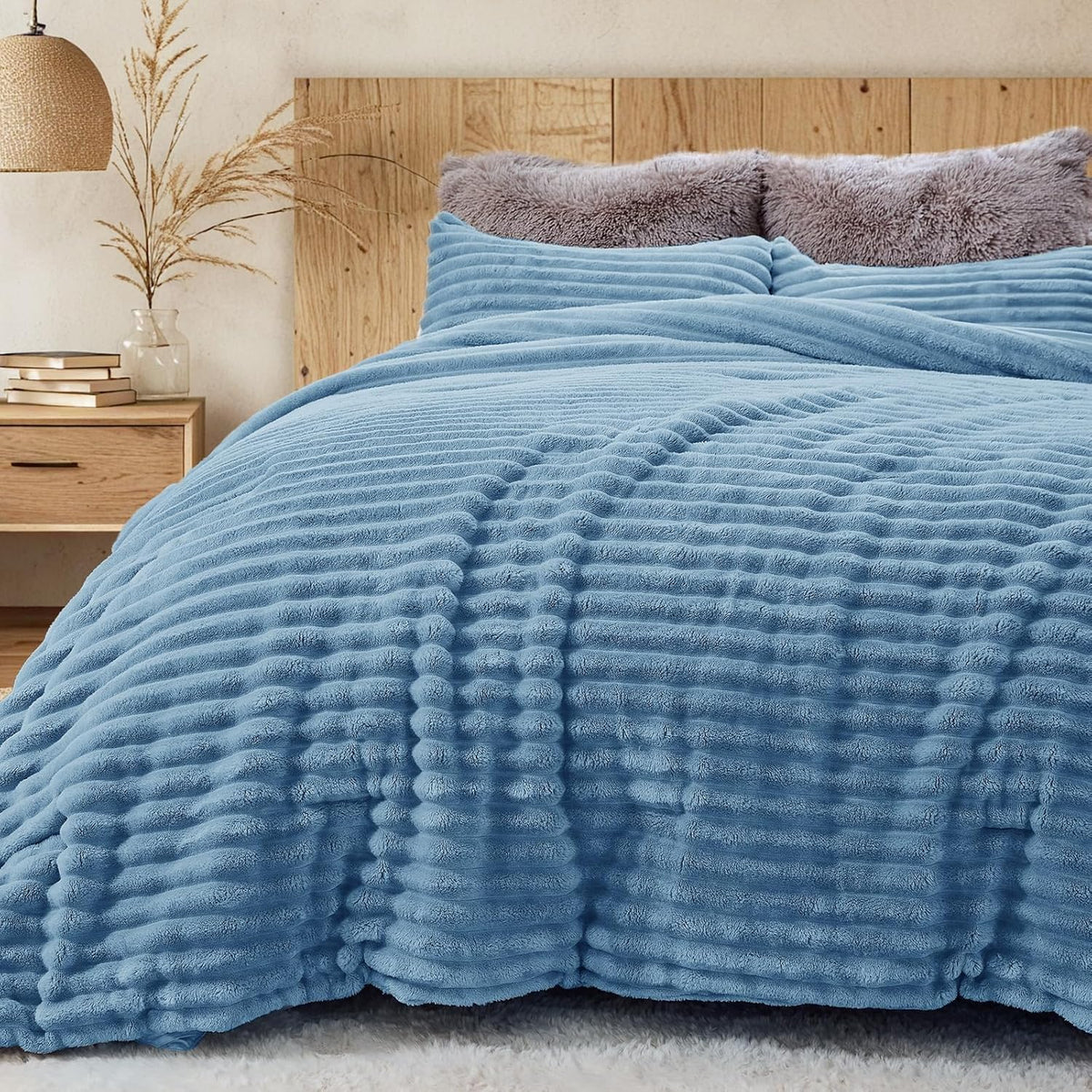 Sasttie Fluffy Queen Comforter Set, 3 PC Soft Fleece Bedding, Cream White