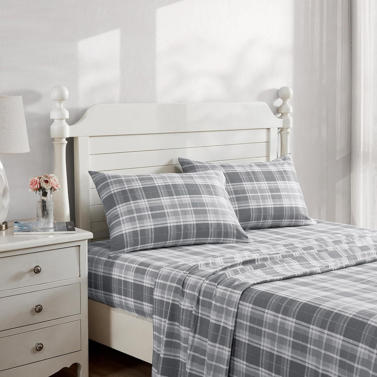 Laura Ashley - Queen Sheet Set with Fitted Sheet & Pillowcases