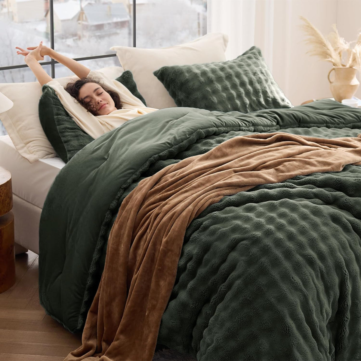 Bedsure 3D Cloud Bubble Comforter Fluffy Comforter Queen Dark Green 3 Pcs
