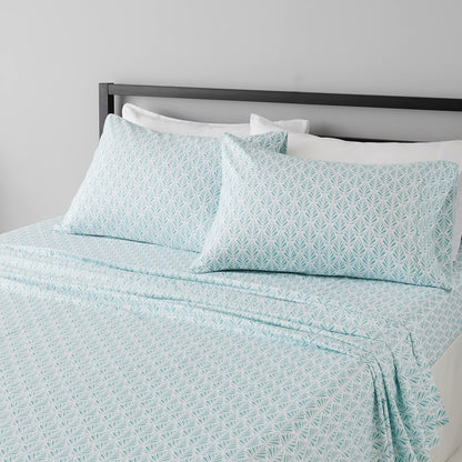 Amazon Basics Lightweight Super Soft Easy Care Breathable Microfiber 4 Piece Bed Sheets Set with 14-Inch Deep Pockets, Full, Navy Blue, Solid