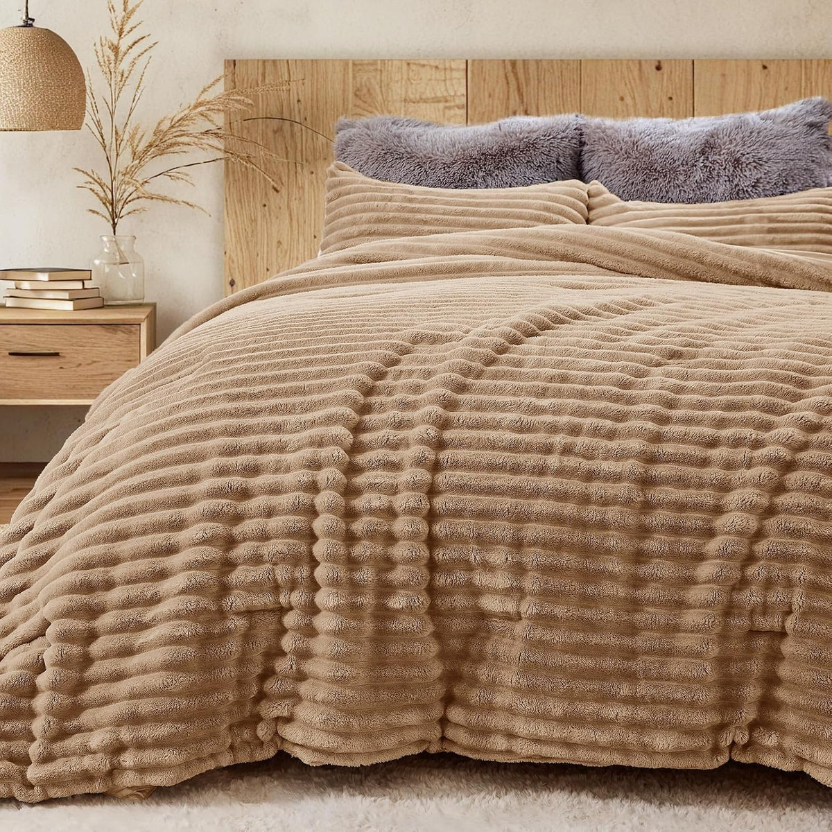 Sasttie Fluffy Queen Comforter Set, 3 PC Soft Fleece Bedding, Cream White