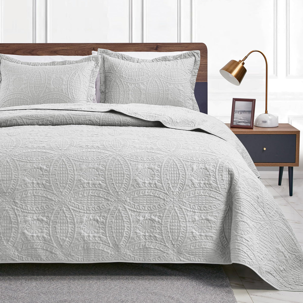 Love's cabin Quilts for Queen Bed Blue Bedspreads - Soft Bed Summer Lightweight Bedspread Comforter - Modern Style Coin Pattern Coverlet for All Season - 3 Pieces (1 Quilt, 2 Pillow Shams)