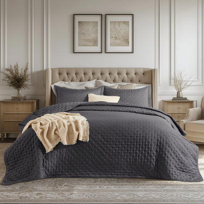 Bedsure Quilts Queen Size - Lightweight Comforter Queen Size for Summer, Bright White Bedspread Quilt with Clover Pattern, Soft Ultrasonic Coverlet, Modern All-Season Bedding, 90 x 96 Inches