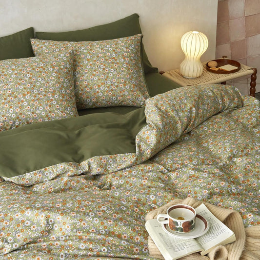 Wake In Cloud - Floral Comforter Set, Cute Vintage Flower Cottagecore Aesthetic for Women Teen Girls, Soft Lightweight Dorm Bedding, 3 Pieces, Olive Green, Full Size