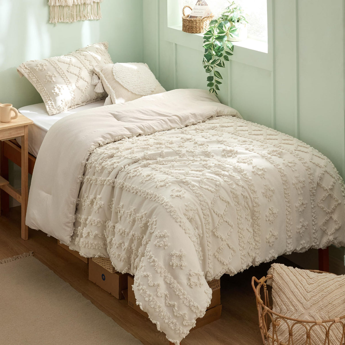 Bedsure Tufted Boho Comforter Set King, Bedroom Decor Bedding Set Beige