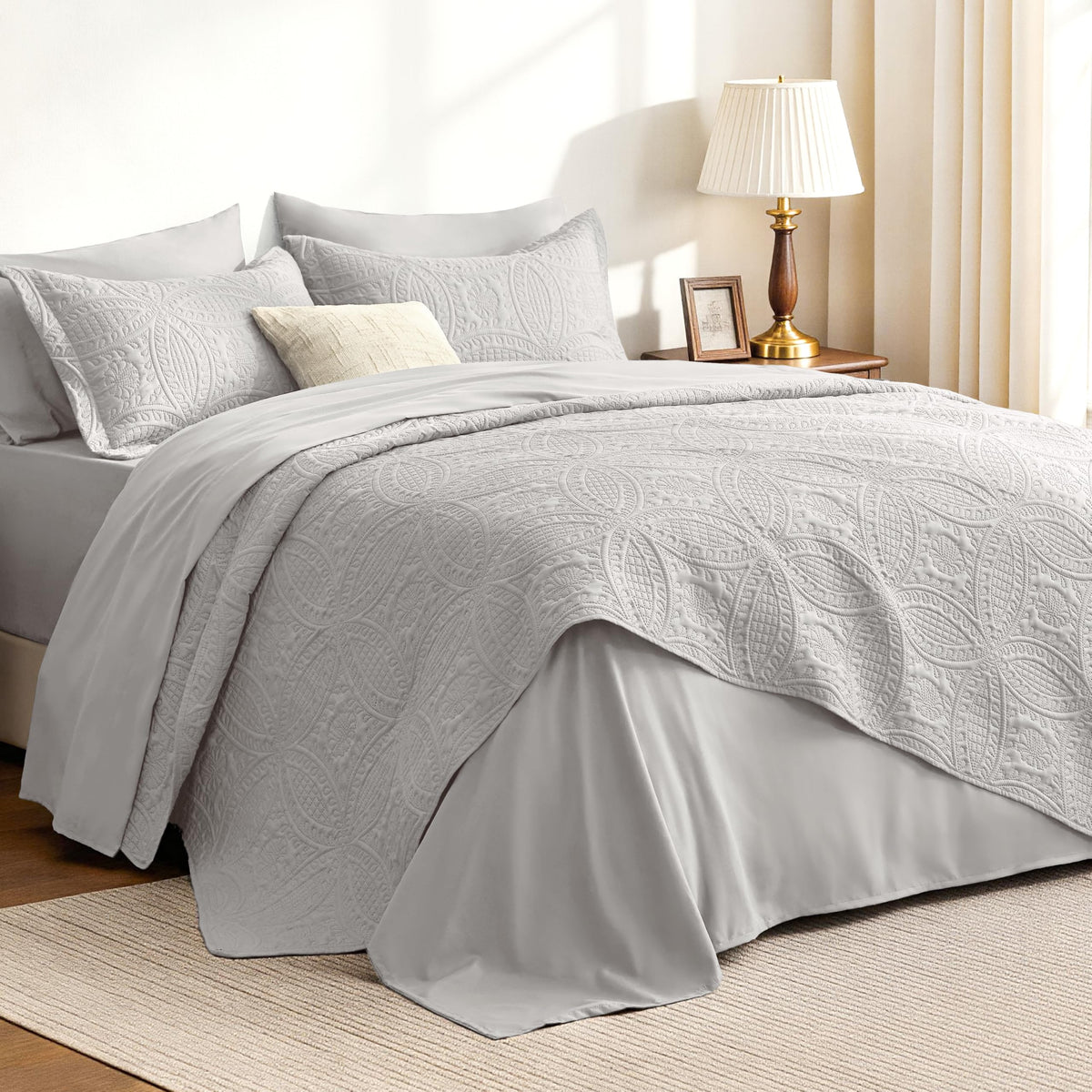 Love's cabin Quilts for Queen Bed Blue Bedspreads - Soft Bed Summer Lightweight Bedspread Comforter - Modern Style Coin Pattern Coverlet for All Season - 3 Pieces (1 Quilt, 2 Pillow Shams)