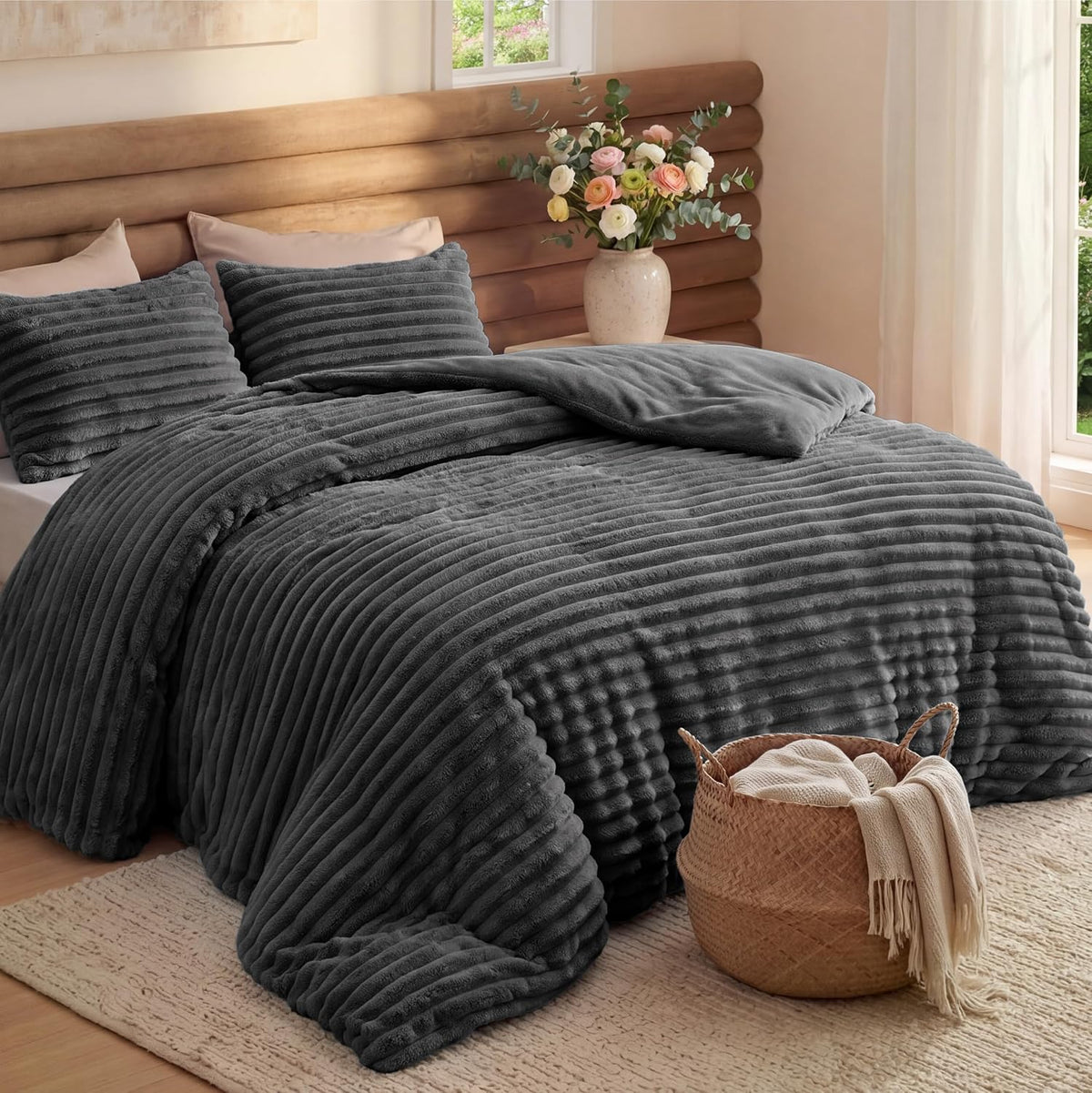 Bedsure Large Queen Fluffy Comforter Set, Cozy Fleece Cream White Bedding